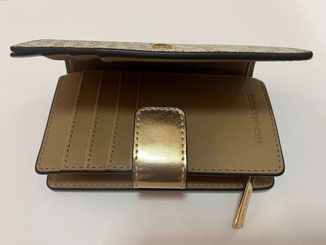 新品未使用　MICHAEL KORS マイケルコース　二つ折り財布