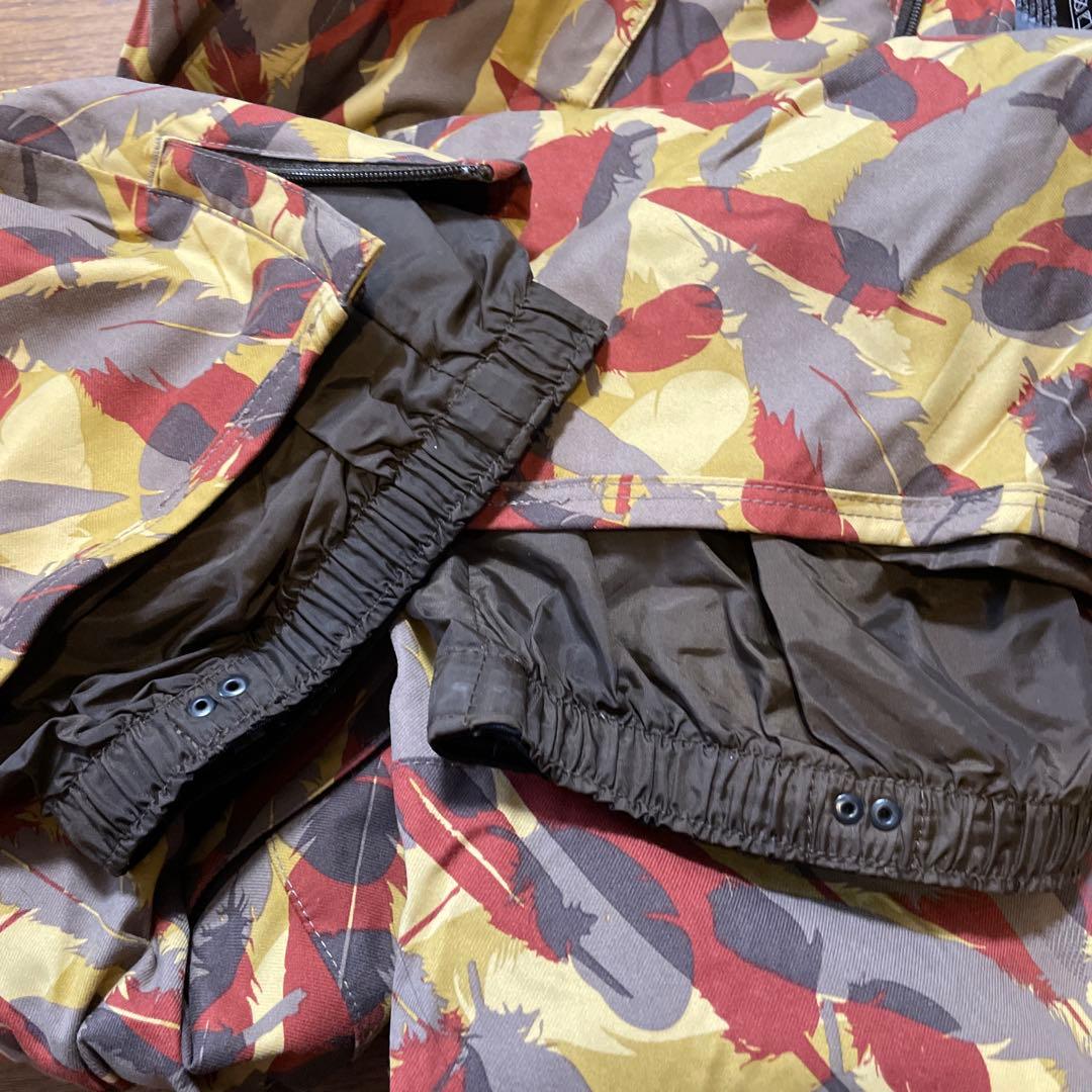 バートン　スノーボードウェア ミディアム　マルチカモフラージュ