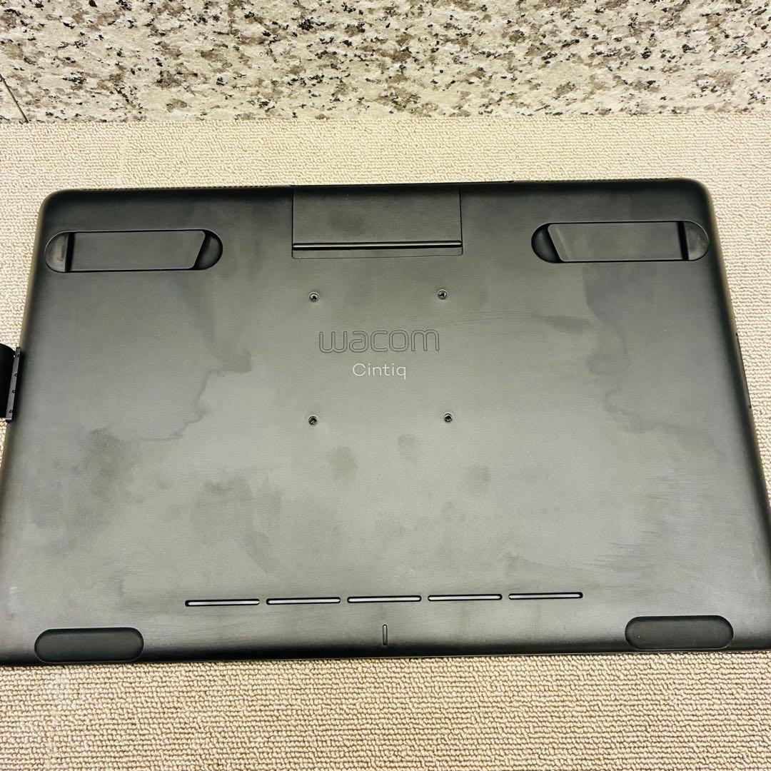 液タブ・ペンタブ Wacom Cintiq 16