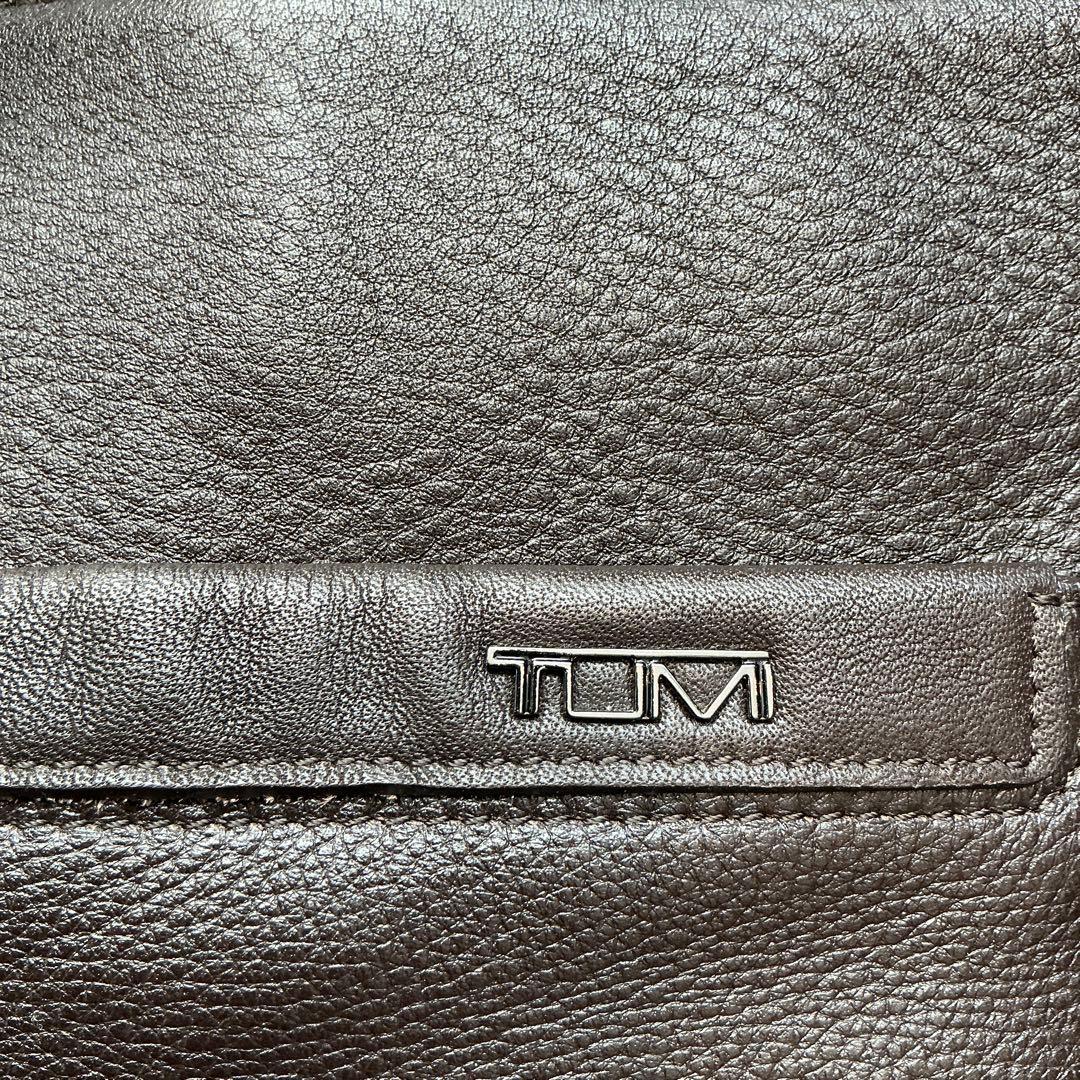 TUMI ブラック レザー ショルダーバッグ