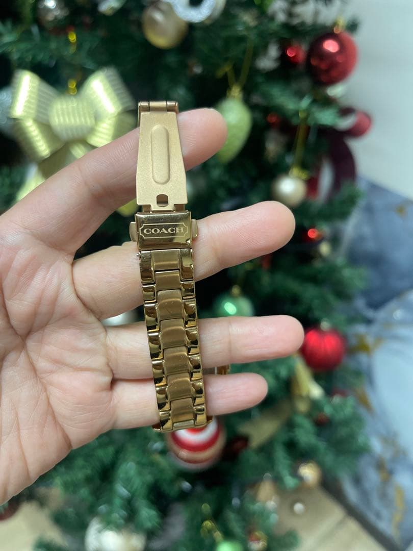 Cacharel ゴールド 腕時計 ステンレスバンド