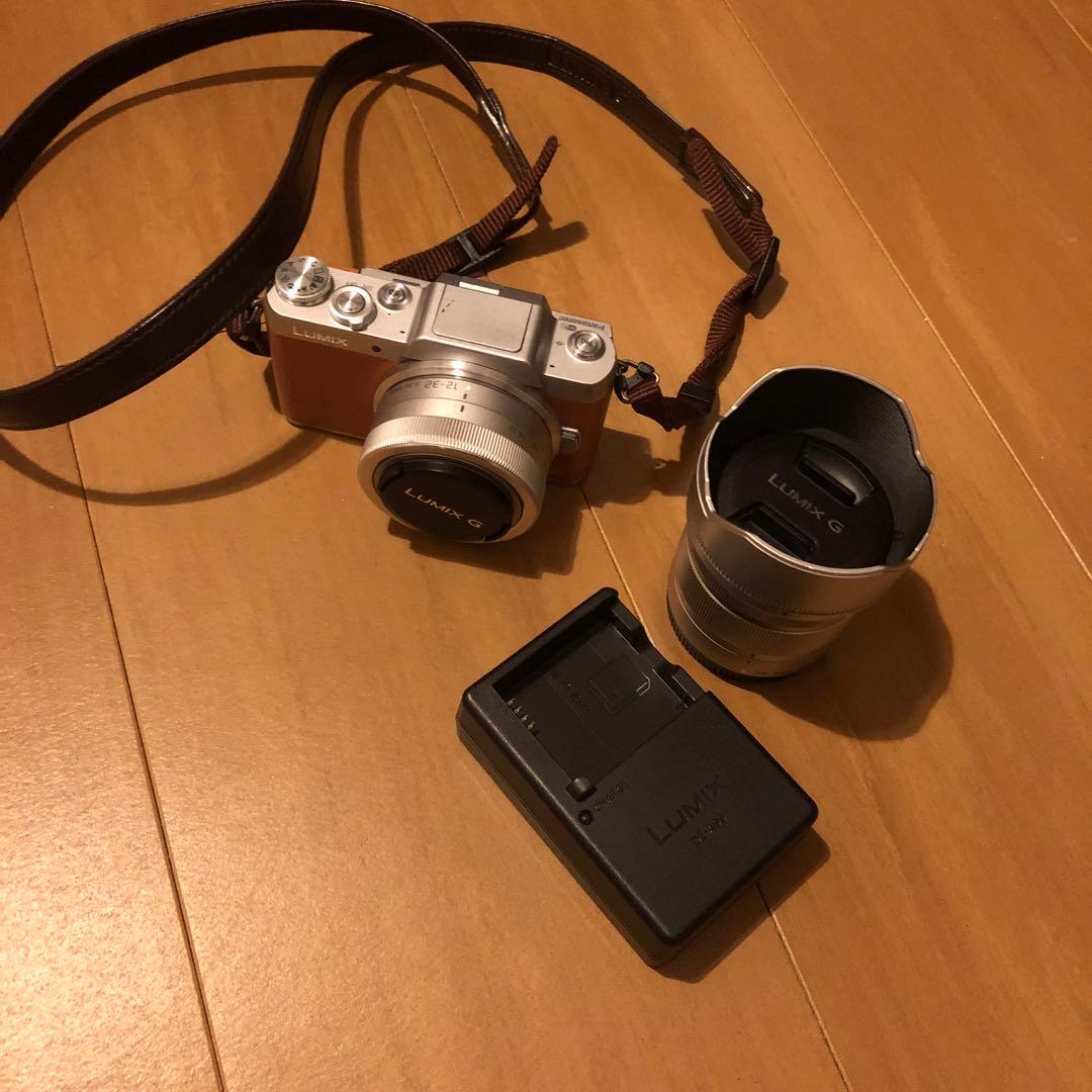 LUMIX G ミラーレス一眼 シルバー　ズームレンズ付き