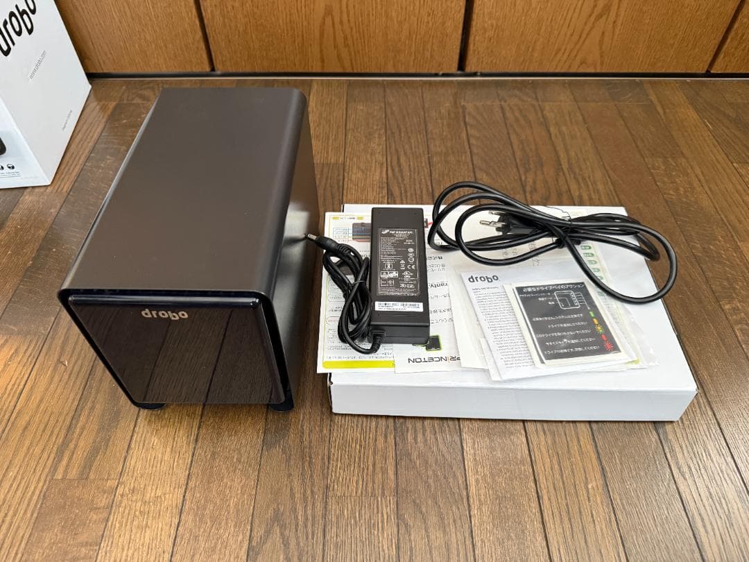 Drobo 5N2 NAS ジャンク　起動不可