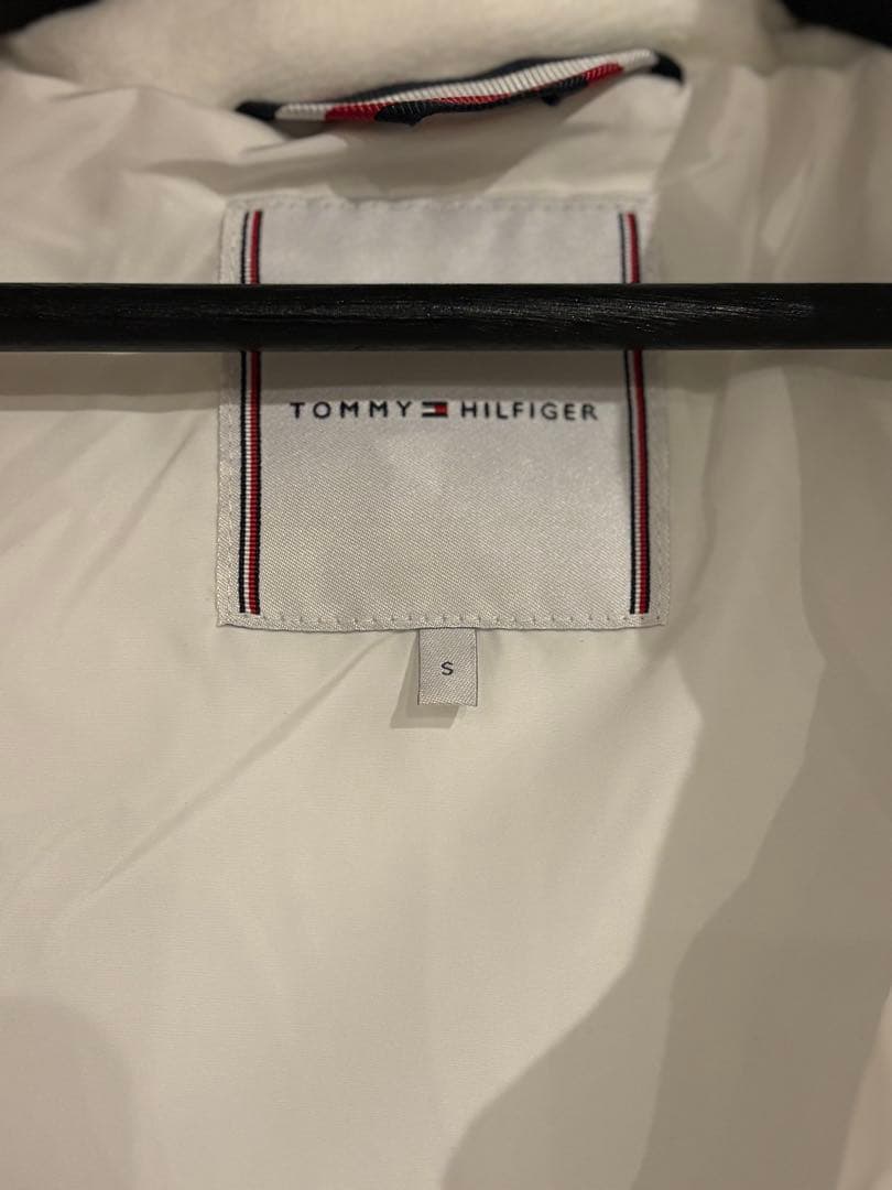トミーヒルフィガー　SORONA パデッド　ベルト付き　中綿ジャケット　ホワイト