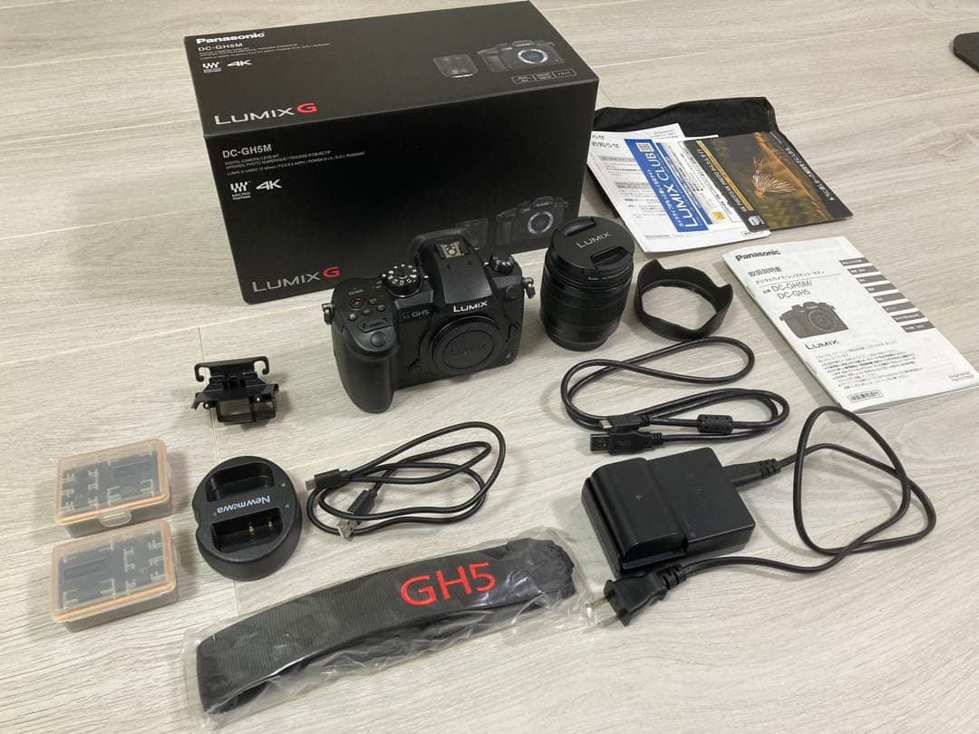 Panasonic LUMIX GH5本体＆標準ズームレンズ（12-60mm）