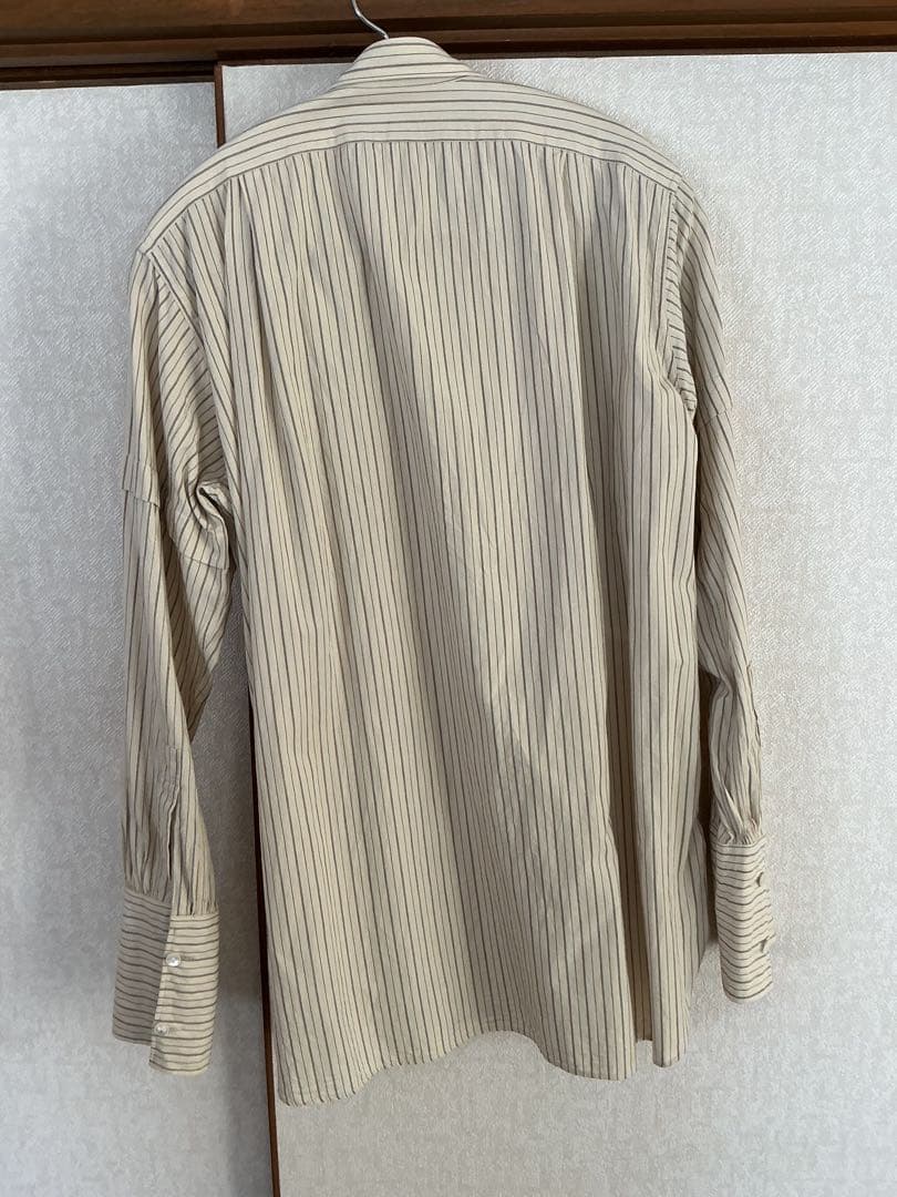 【柴田ひかり】ストライプデザイン 長袖シャツ(クリーム)