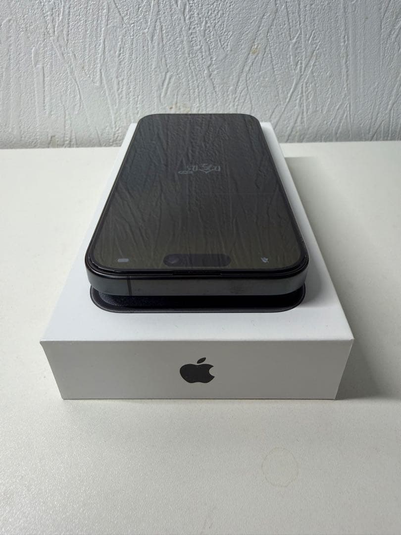 ★美品★iPhone15Pro 256GB SIMフリー ブラックチタニウム