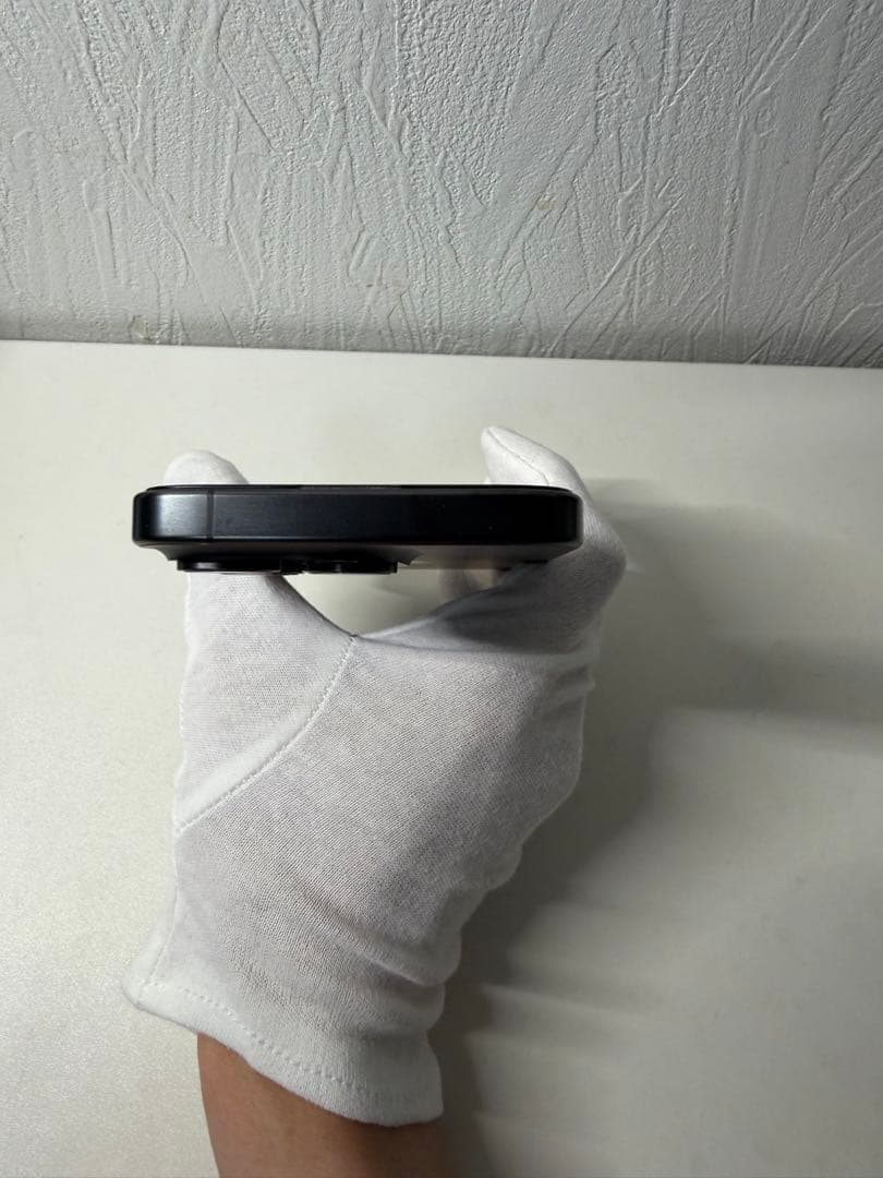 ★美品★iPhone15Pro 256GB SIMフリー ブラックチタニウム