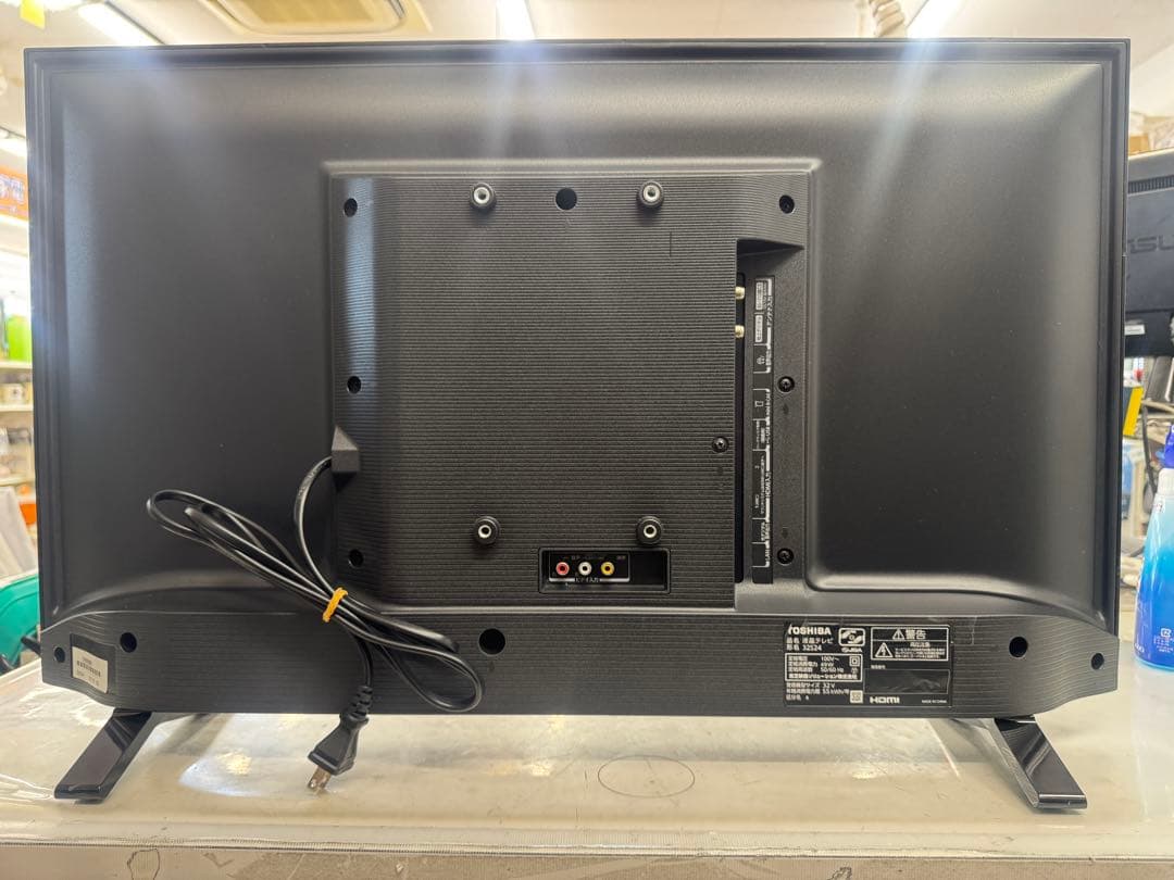 F044 TOSHIBA 32型　液晶テレビ　2023年　32S24
