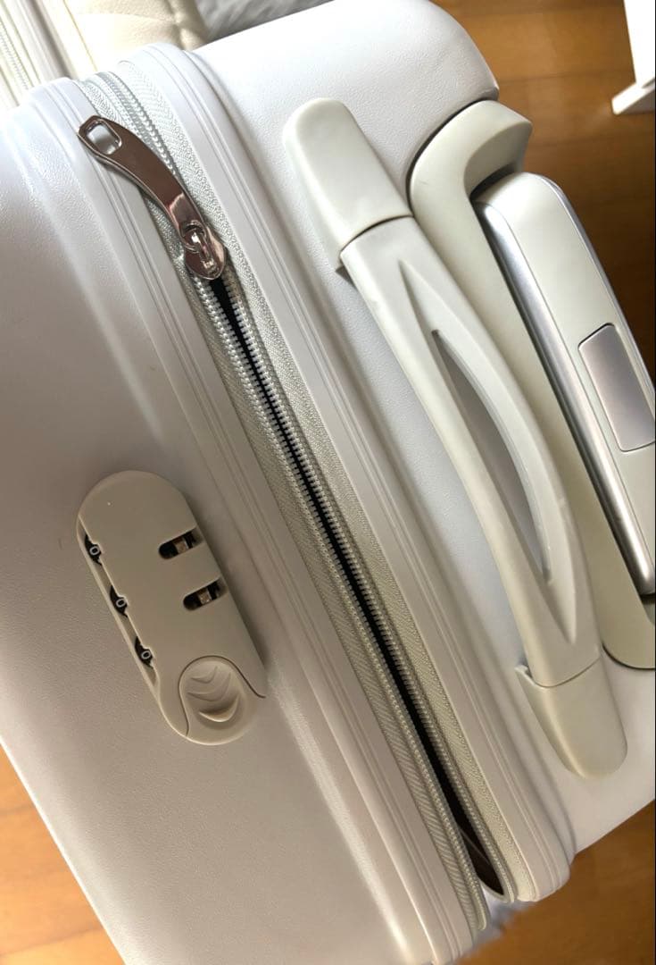 【あーちゃん様】のりっこ 子供が乗れる！キャリーケース