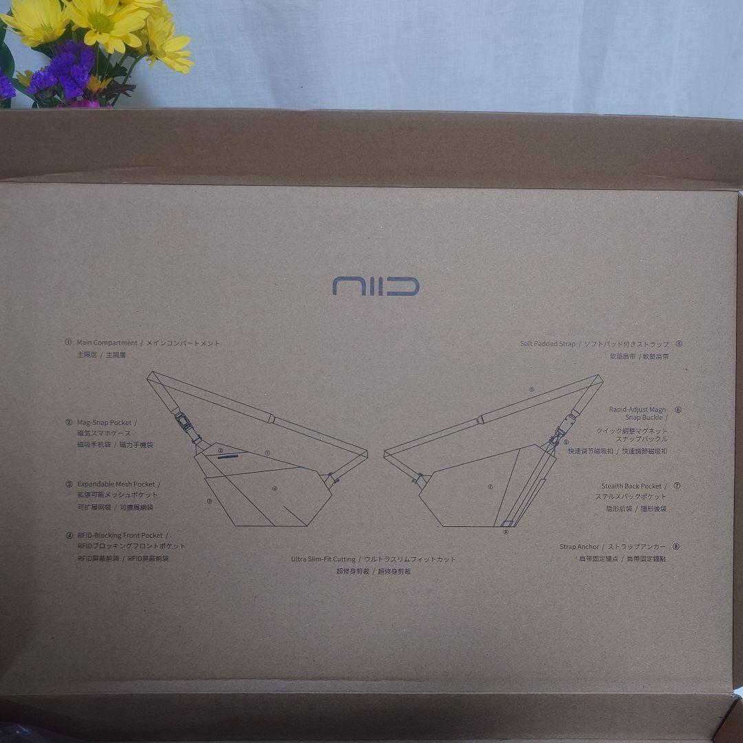 NIID FINO V 多機能スリングバッグ black