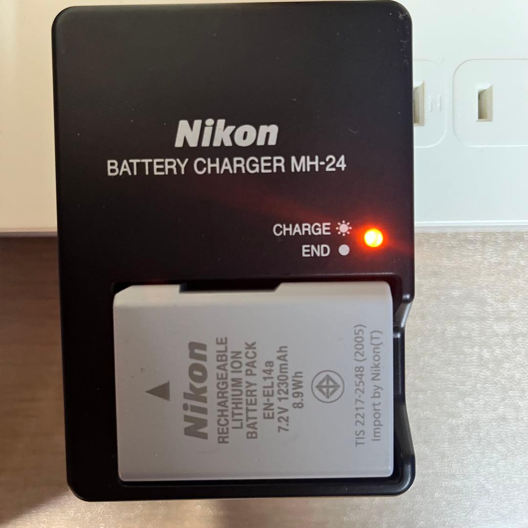 Nikon D5600 デジタル一眼レフ ダブルズームキット