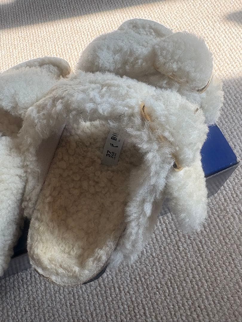 BIRKENSTOCK ホワイトファーサンダル　アリゾナ　新品37 24センチ