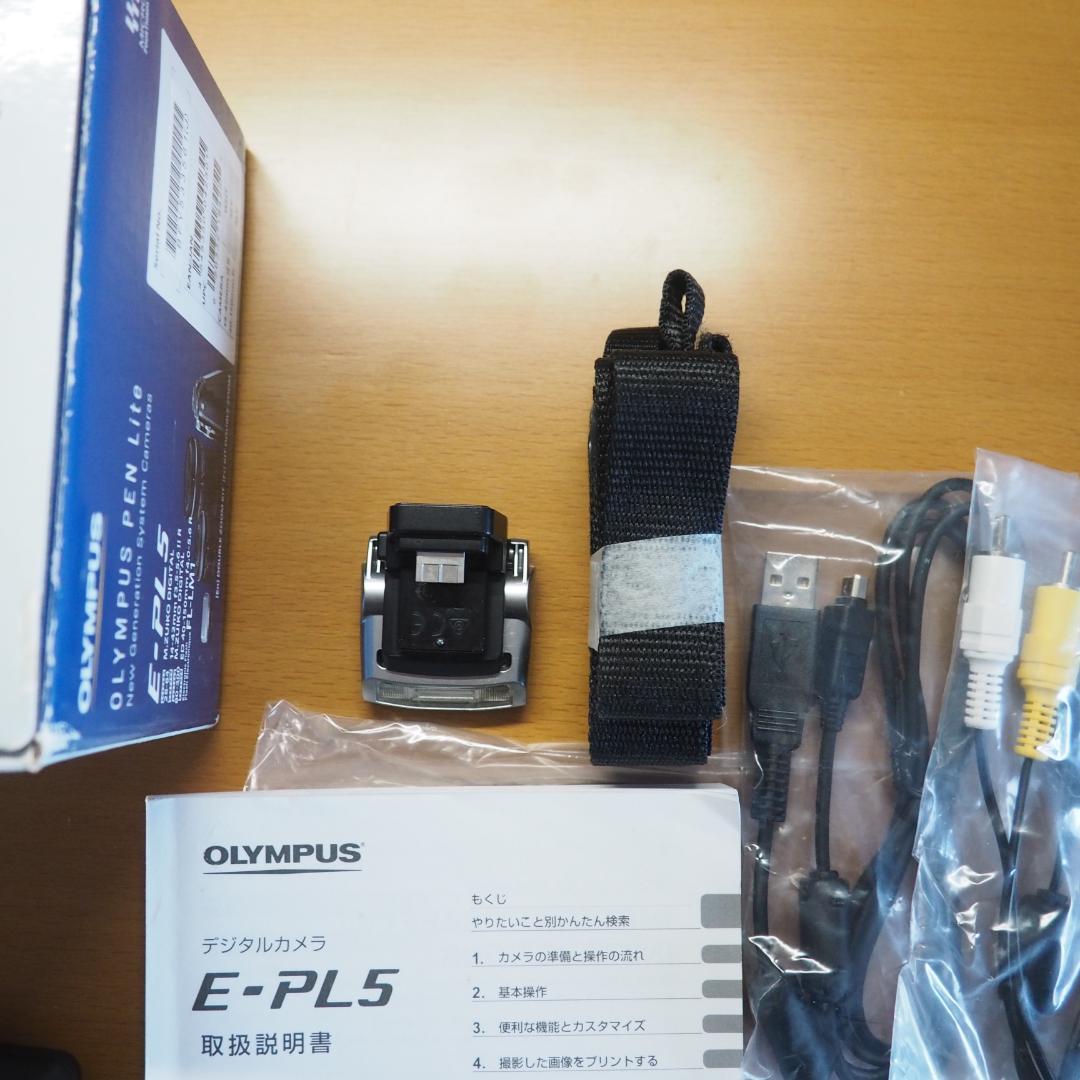 OLYMPUS E-PL5 ミラーレス一眼 ホワイト　レンズ付き　ジャンク扱い