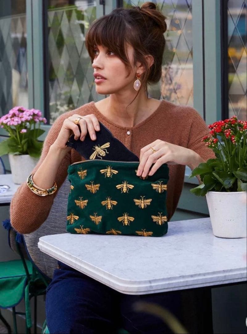 日本未入荷【Elizabeth Scarlett】Everyday Pouch