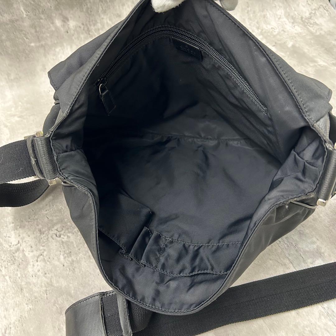 【美品】グッチ ショルダーバッグ 2way メッセンジャー ナイロン ブラック