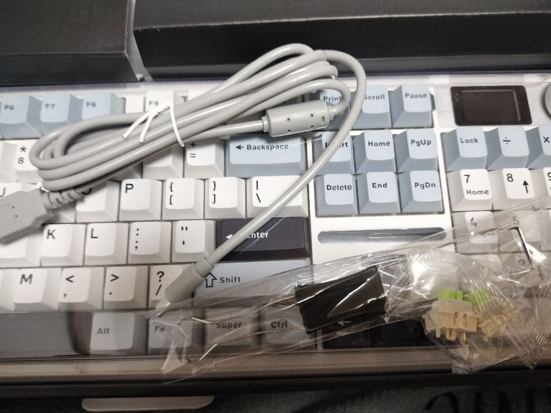 Aula F108 pro RGBバックライト メカニカルキーボード 本体