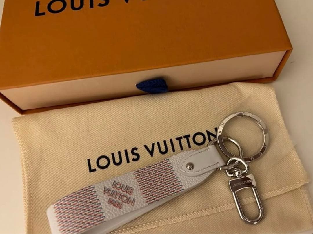 Louis Vuitton キーホルダー・ダミエ スプレー MP3339