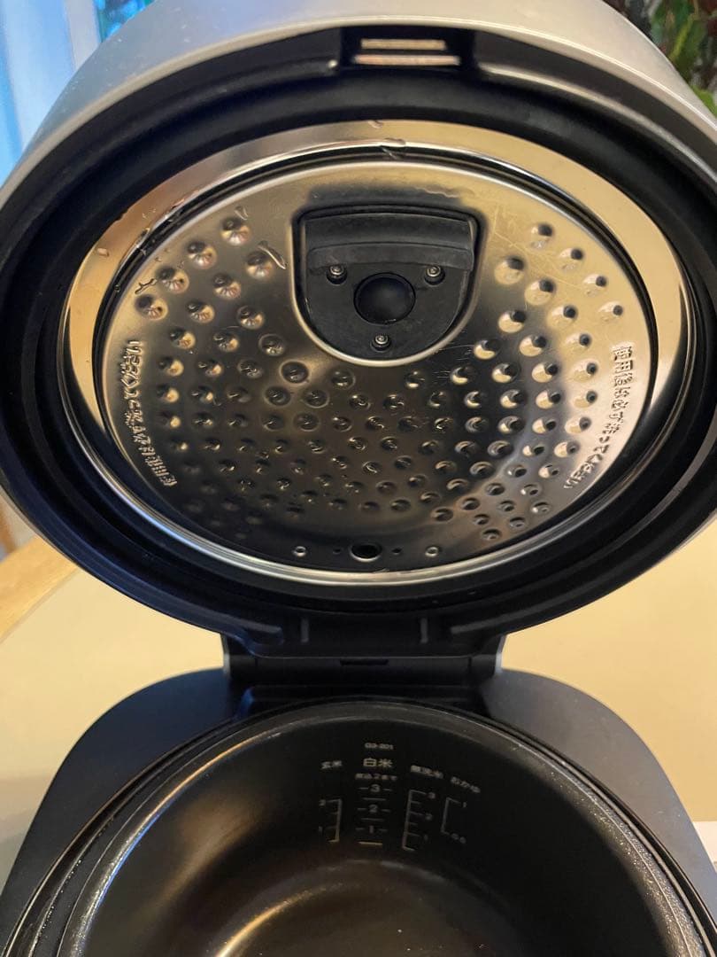 バルミューダ　炊飯器　3合　黒