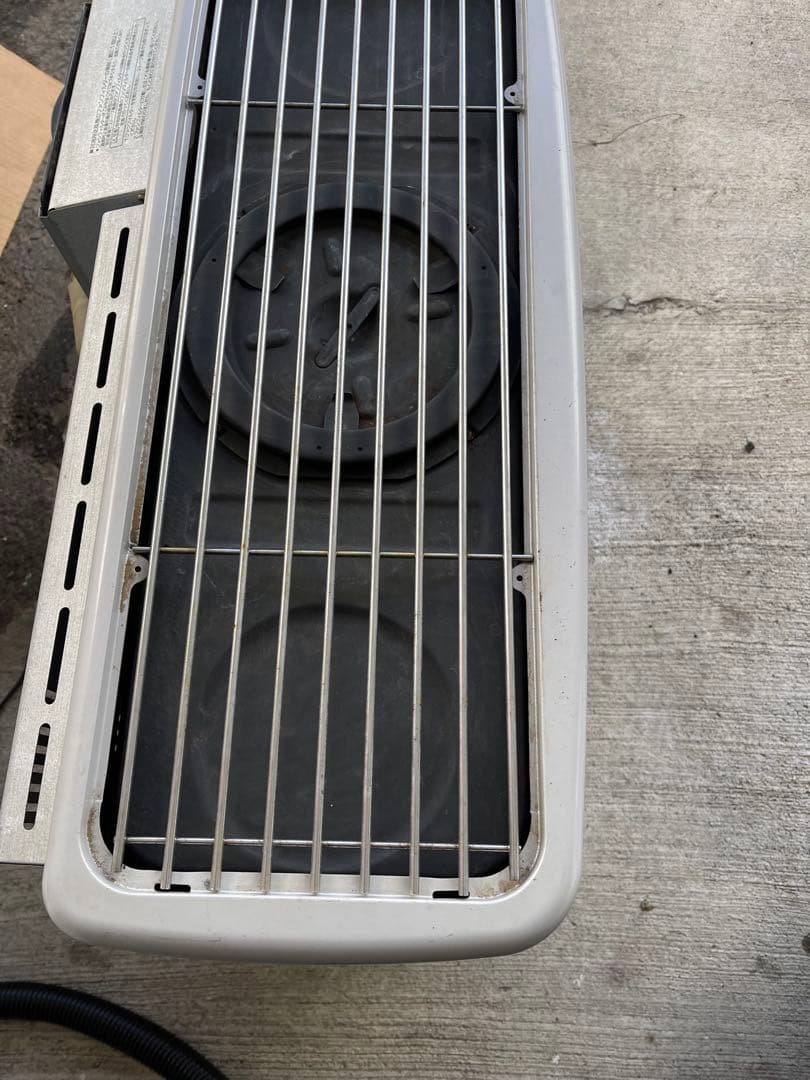 サンポット煙突式床暖対応石油ストーブ品番「UFH‐F70PR4』00年式中古品！