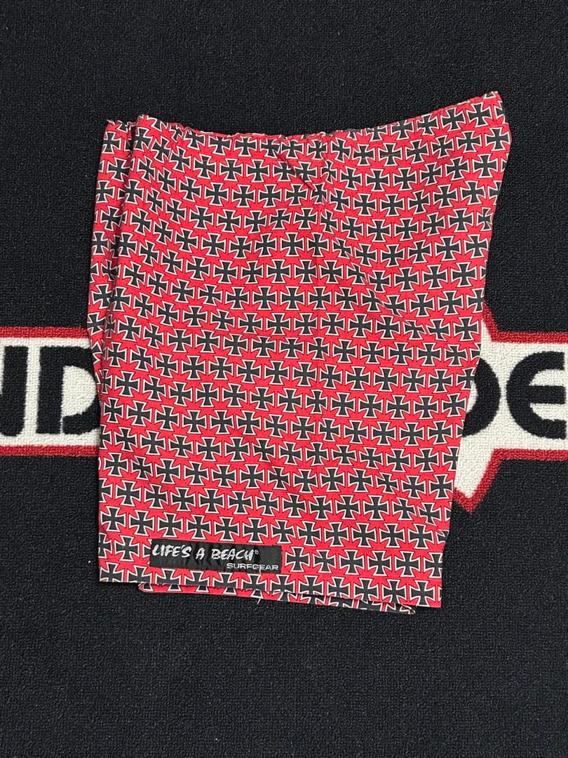 80’s当時物LIFE’S A BEACH アイアンクロス柄ショーツ Lサイズ
