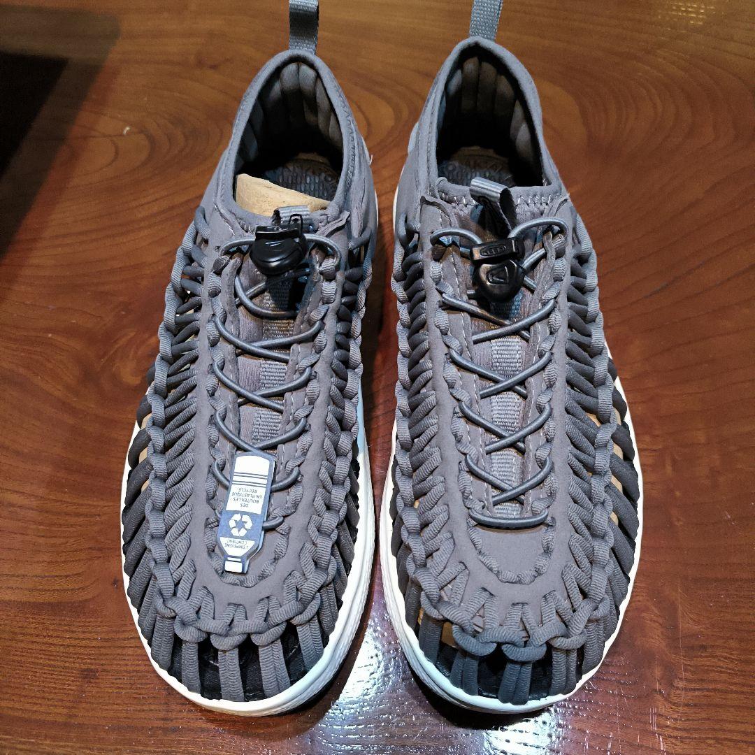 KEEN　ユニーク03