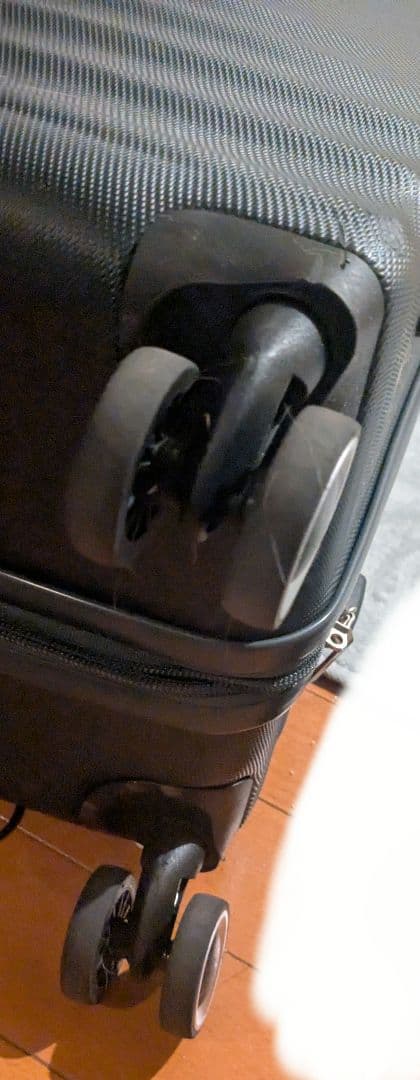 1度使用　アメリカンツーリスター TWIST WAVES スピナー77容量98L