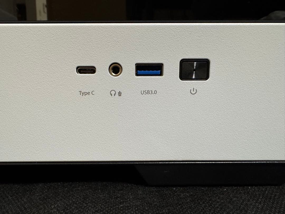 【PCケース】ZALMAN P30 BW（CPU水冷クーラー付属）【中古】