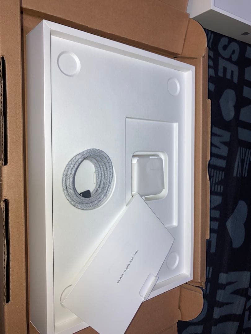 MacBook本体 Apple MacBook Air M2 8GB 256GB SSD