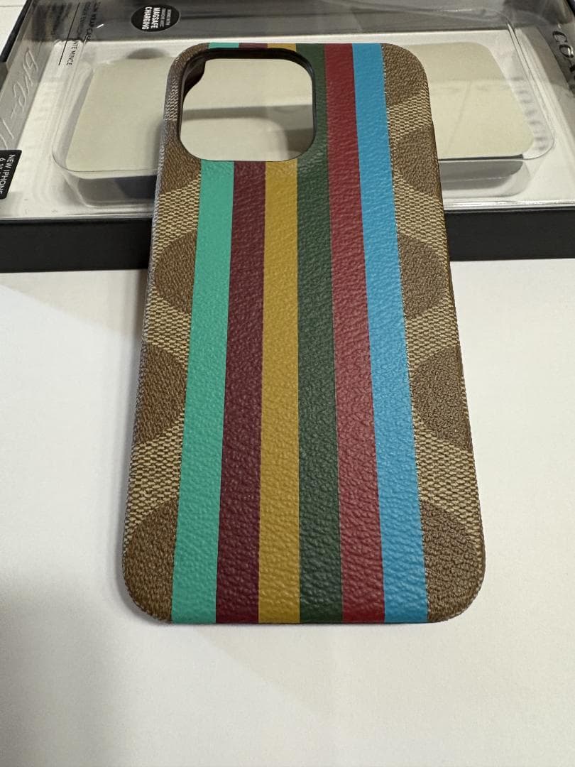【正規品】 コーチ iPhone13 pro 対応 ケースKHAKI MULTI