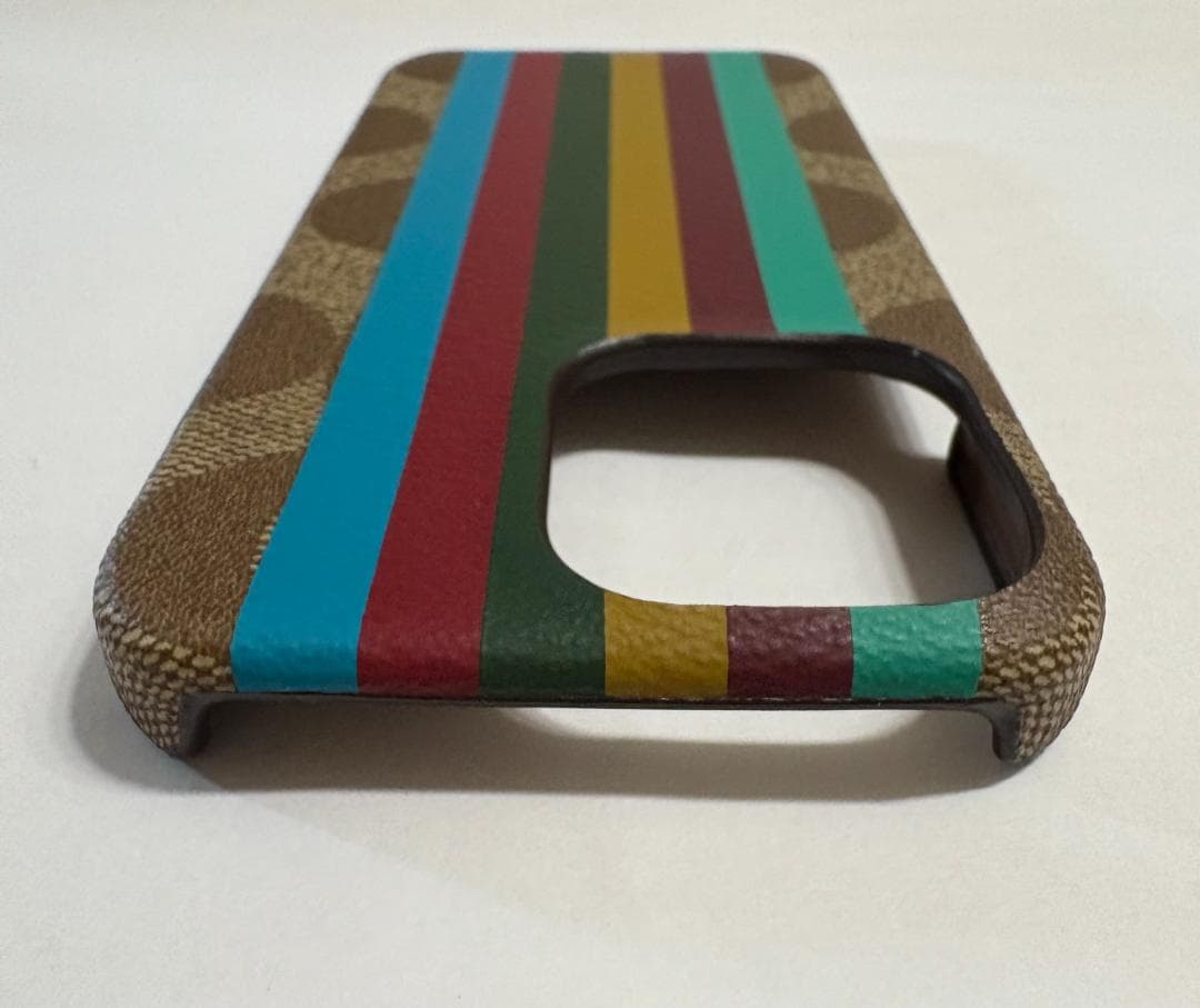 【正規品】 コーチ iPhone13 pro 対応 ケースKHAKI MULTI