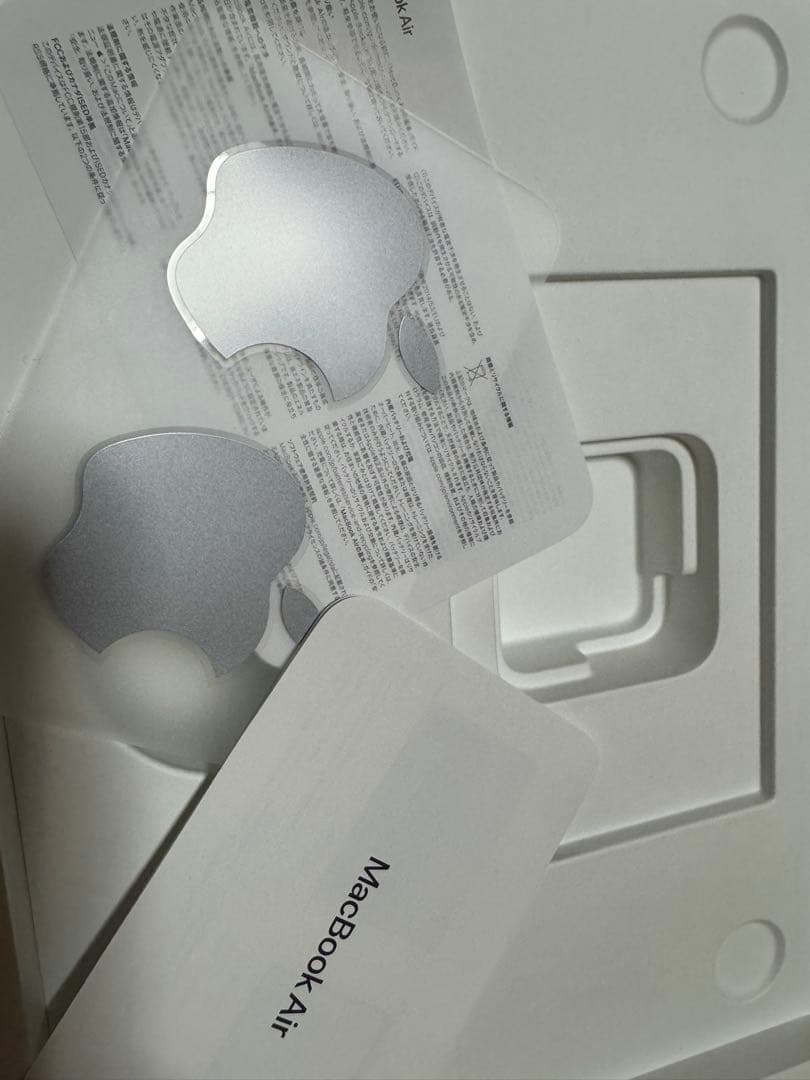 け*ん様 MacBook Air M2 (2022)スペースグレイ8GB