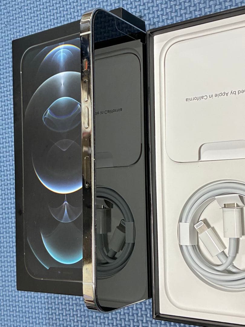 ⭐︎専用です⭐︎【美品】iPhone12Promax256GB シルバー