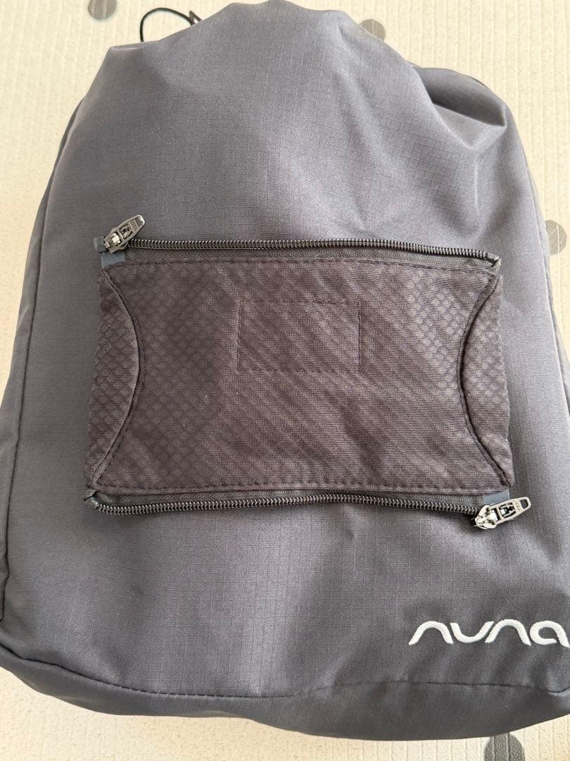 nuna 抱っこ紐　ベビーキャリア カドルクリック ブラック(キャビア)