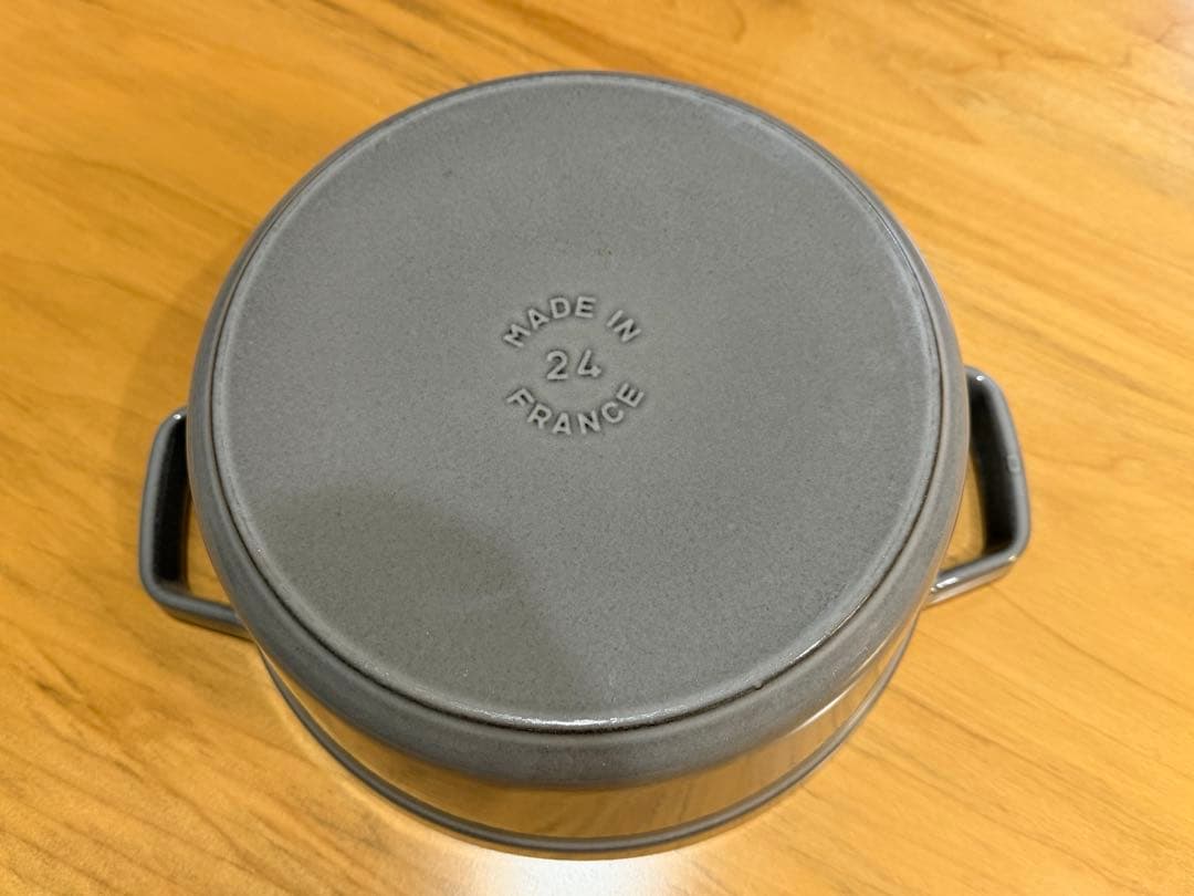 最終セール　STAUB ラ・ココット 24cm グレー