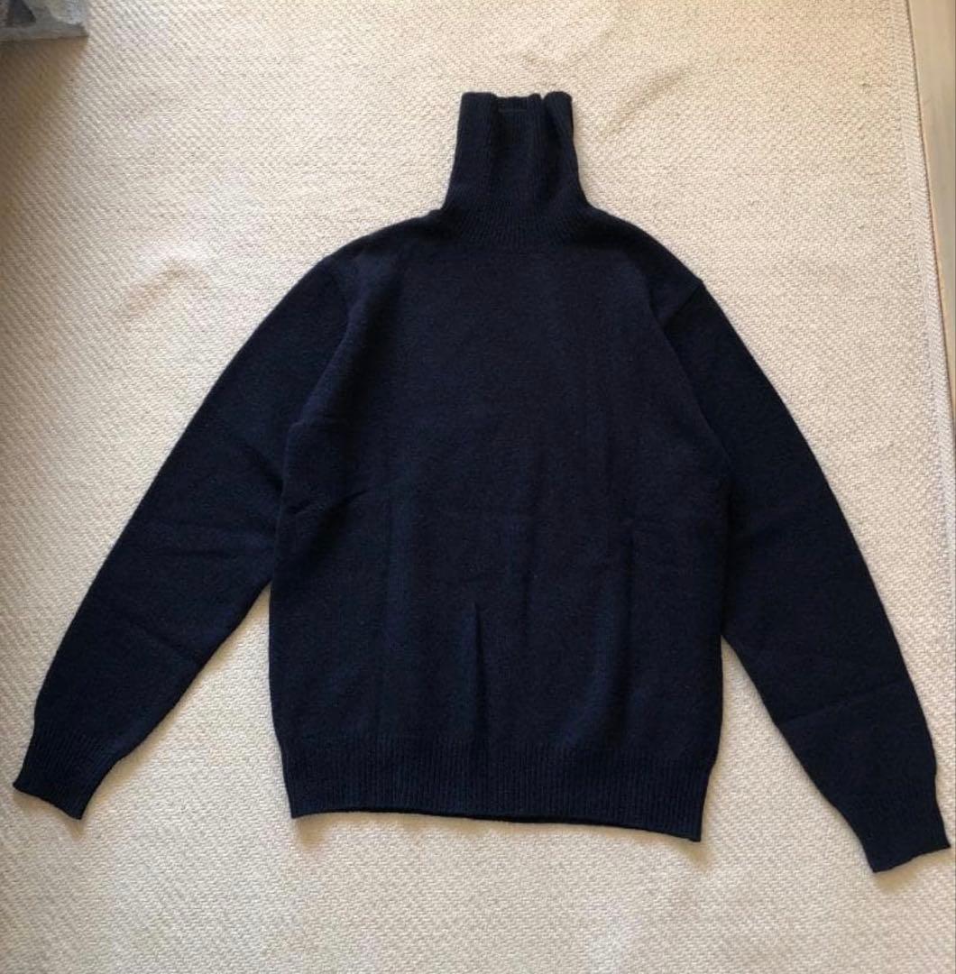 COMOLIコモリ　ラムズウールタートルネックニット　N03-06007