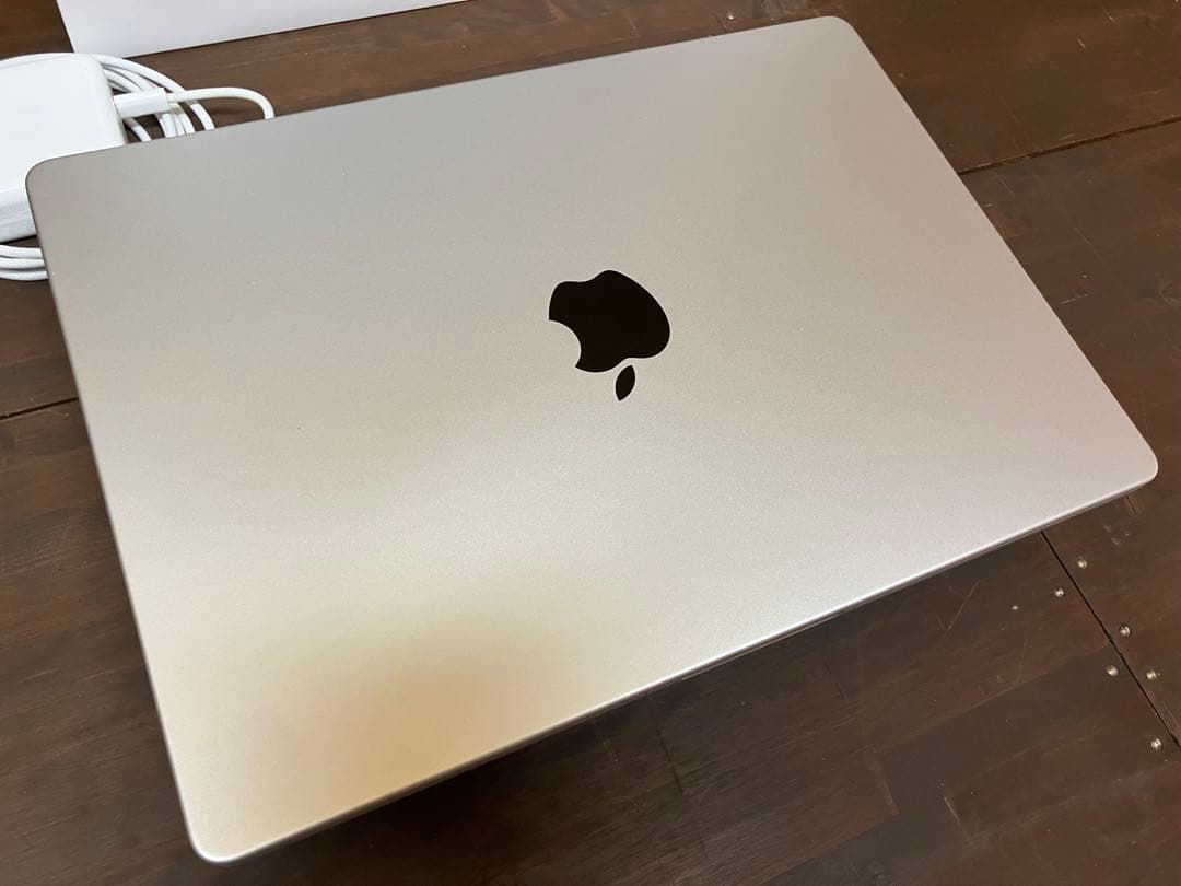 美品 MacBook Pro M3 16GB 1TB US配列キー 充電回数極少