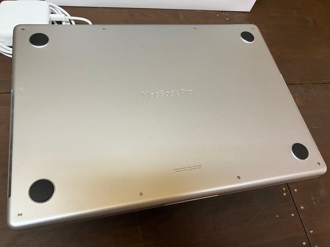 美品 MacBook Pro M3 16GB 1TB US配列キー 充電回数極少