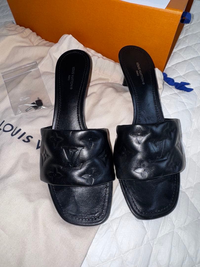 J*y様 LOUIS VUITTON ブラック ミュール