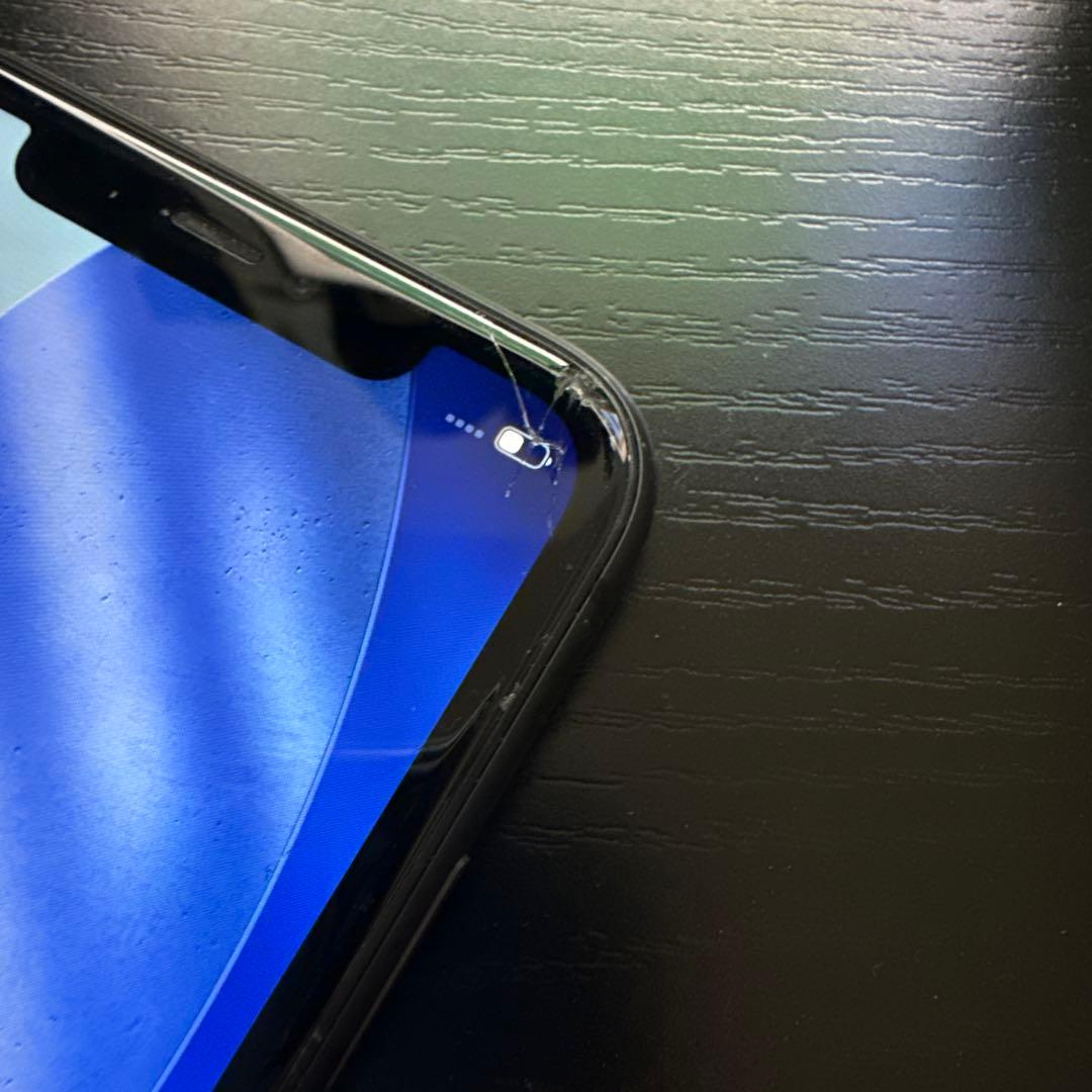 Apple iPhone 11 646GB ブラック