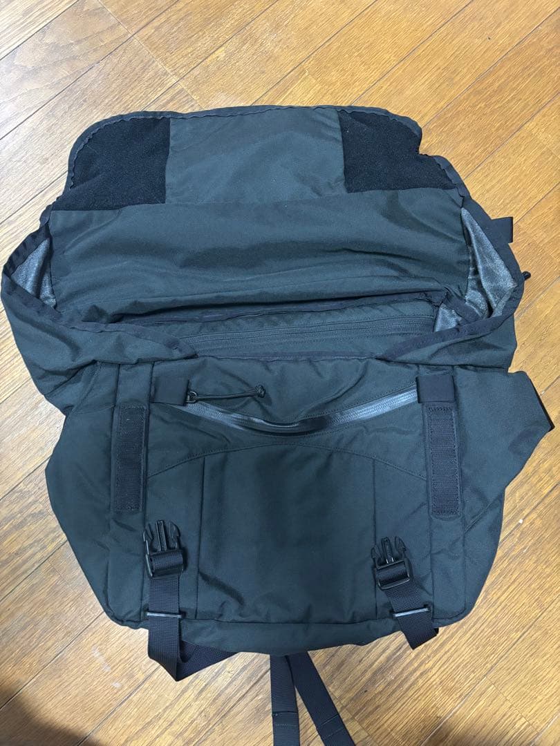 ミステリーランチ　廃盤　メッセンジャーバッグ