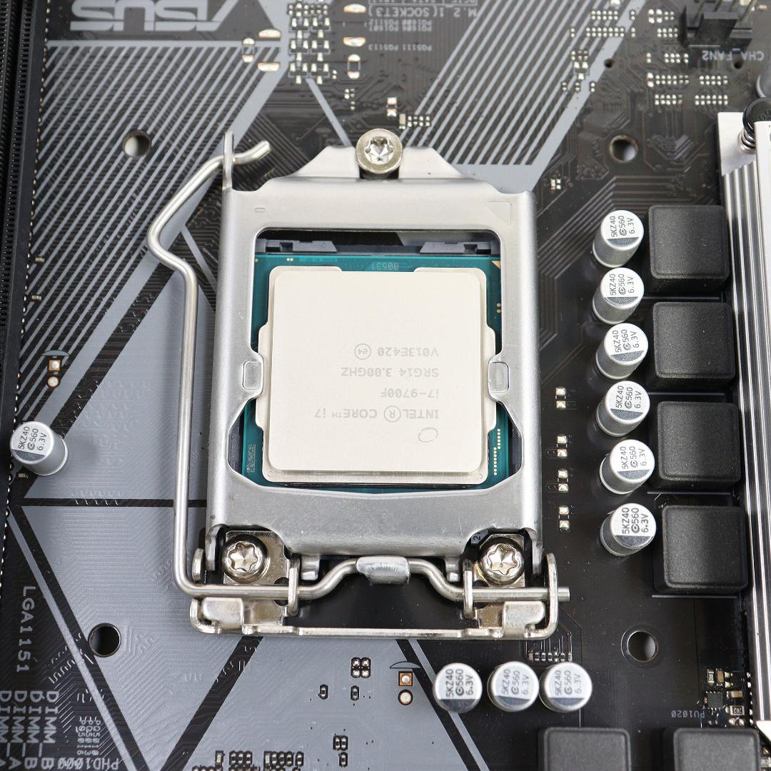 core i7 9700F、マザーボードH370-A、DDR4メモリ16G