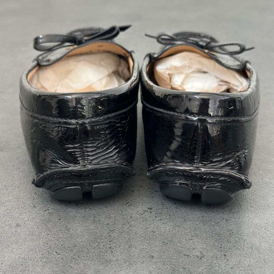 PRADA ドライビングシューズ　ローファー　パテントレザー　ゴールドロゴ金具