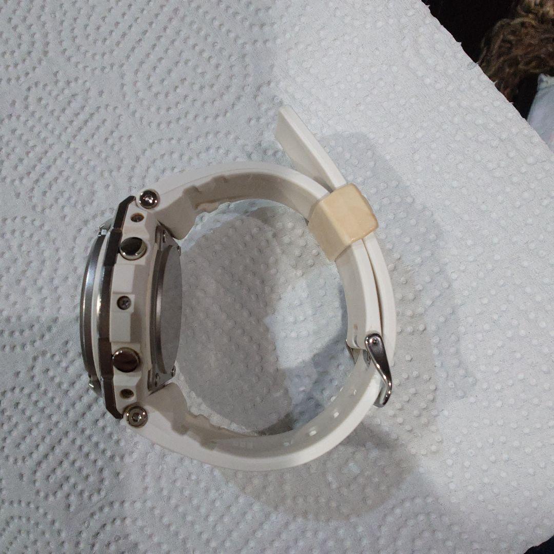 再値下げしました ！CASIO G-SHOCK ホワイトラバーベルト