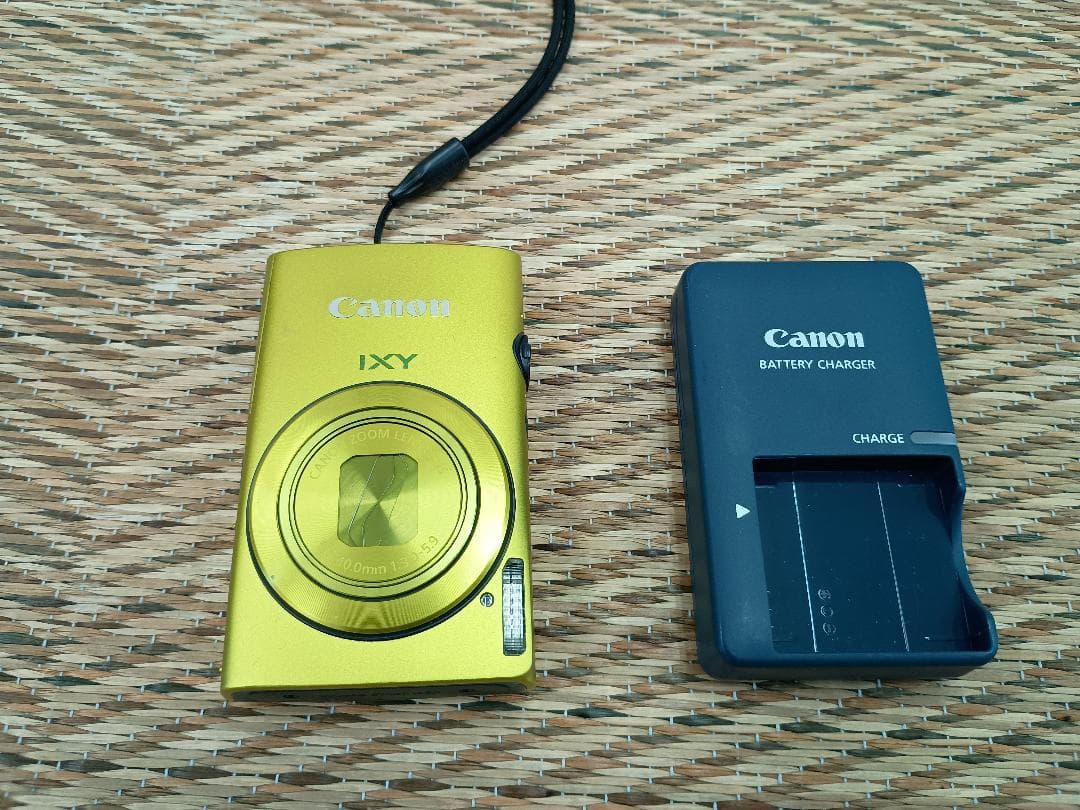 Canon IXY 600F グリーン 本体と付属品