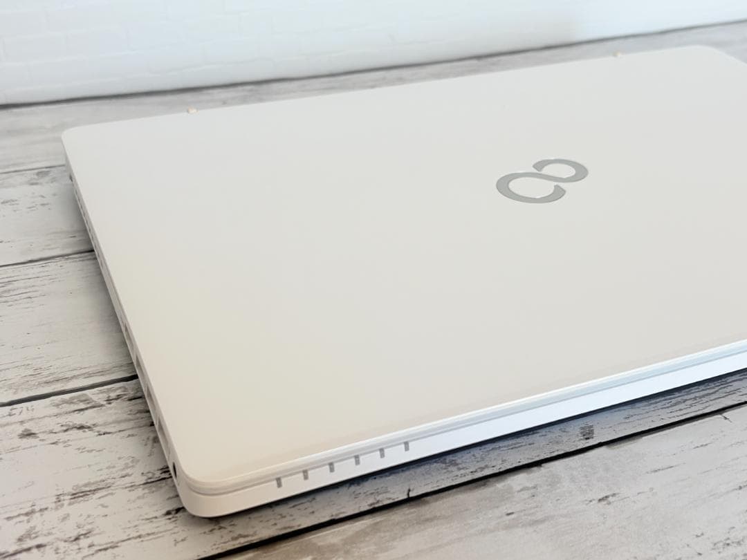 最終値引！★ 超美品★富士通 LIFEBOOK FMVA53XWKS i7 8G