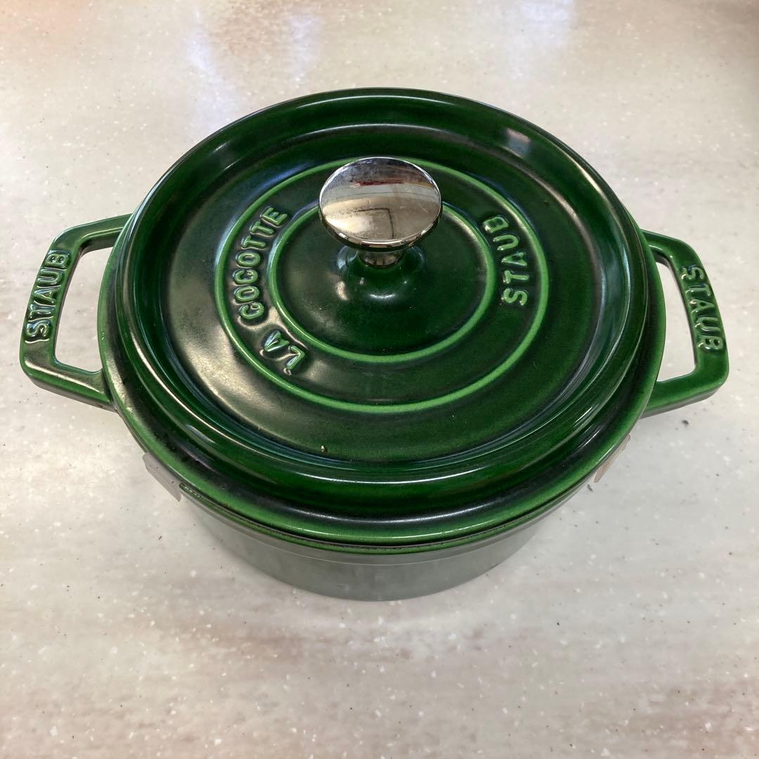 STAUB ストウブ両手鍋　ココット ラウンド18cm 1.7L