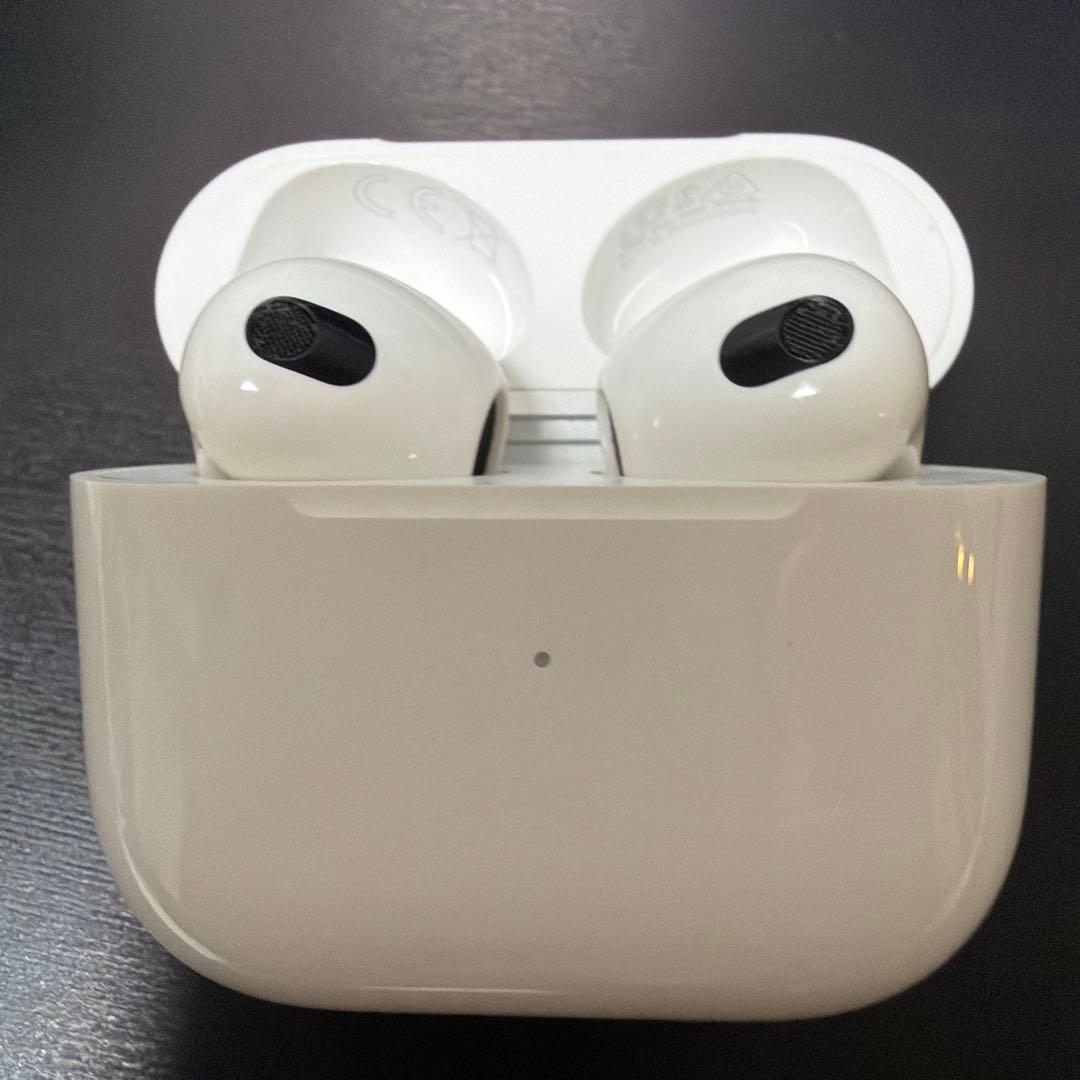 Apple AirPods 第3世代 本体 充電ケース付き