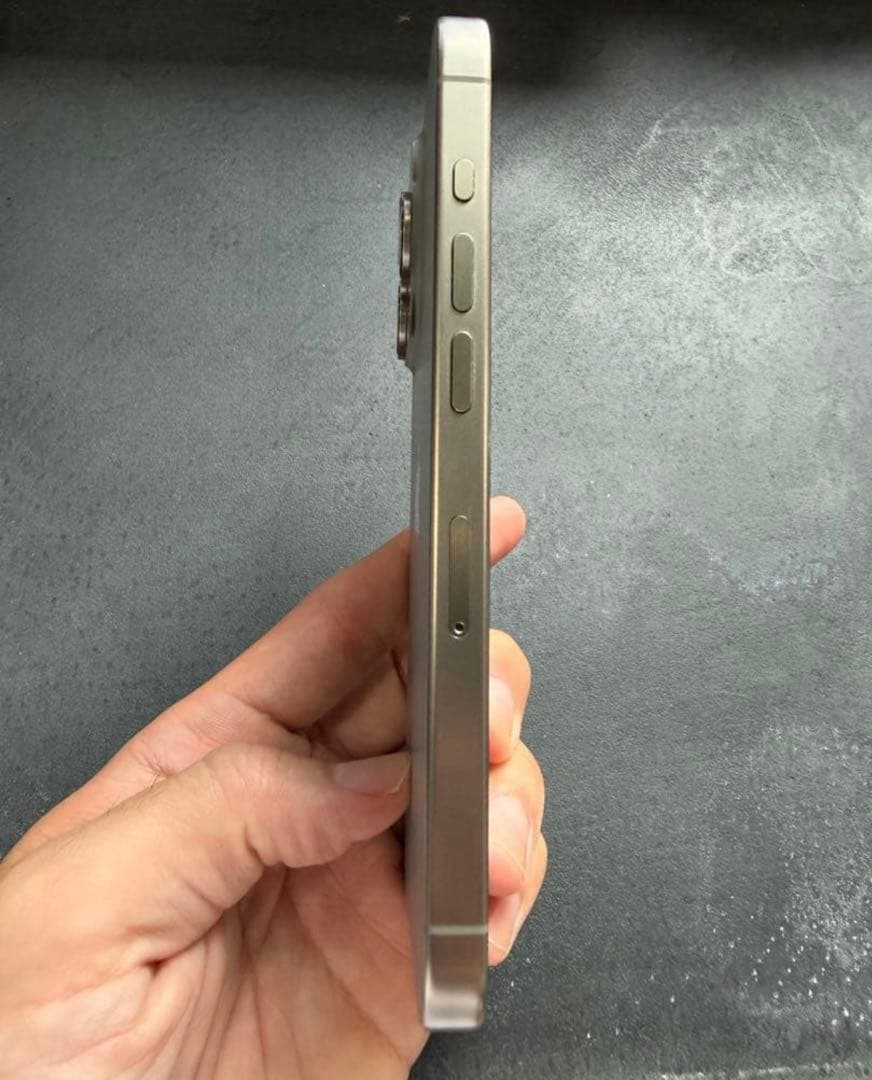 iPhone15 Pro(512GB)ナチュラルチタニウム