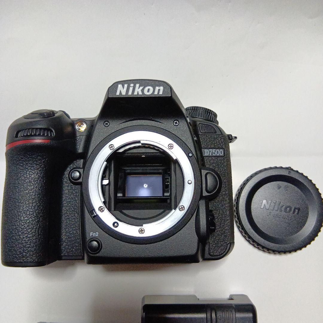 Nikon D7500 デジタル一眼レフカメラ 本体と付属品ほぼ新品